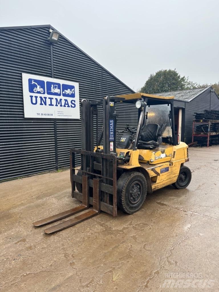 CAT DP 40 Carretillas diesel