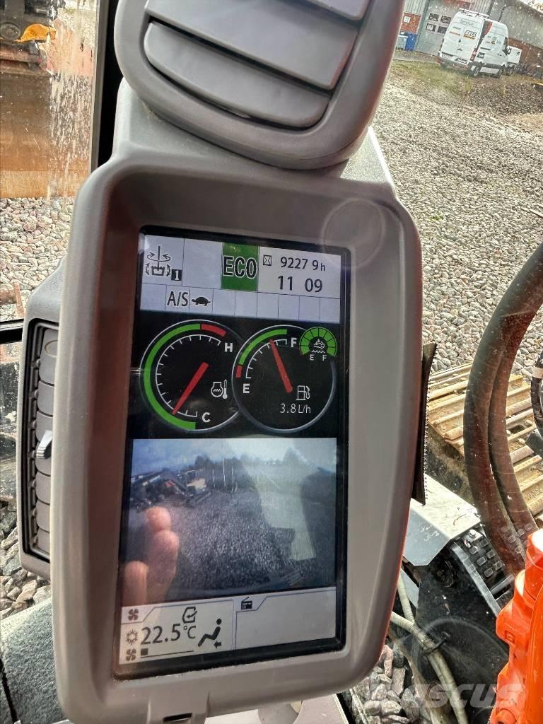 Hitachi ZX225USBL-6 Excavadoras de cadenas