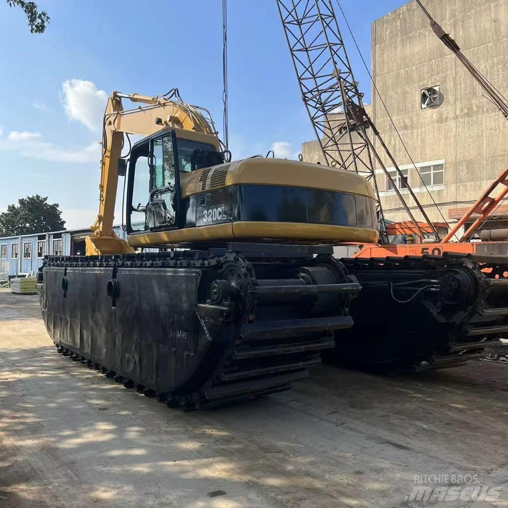 CAT 320 C Excavadoras anfibio
