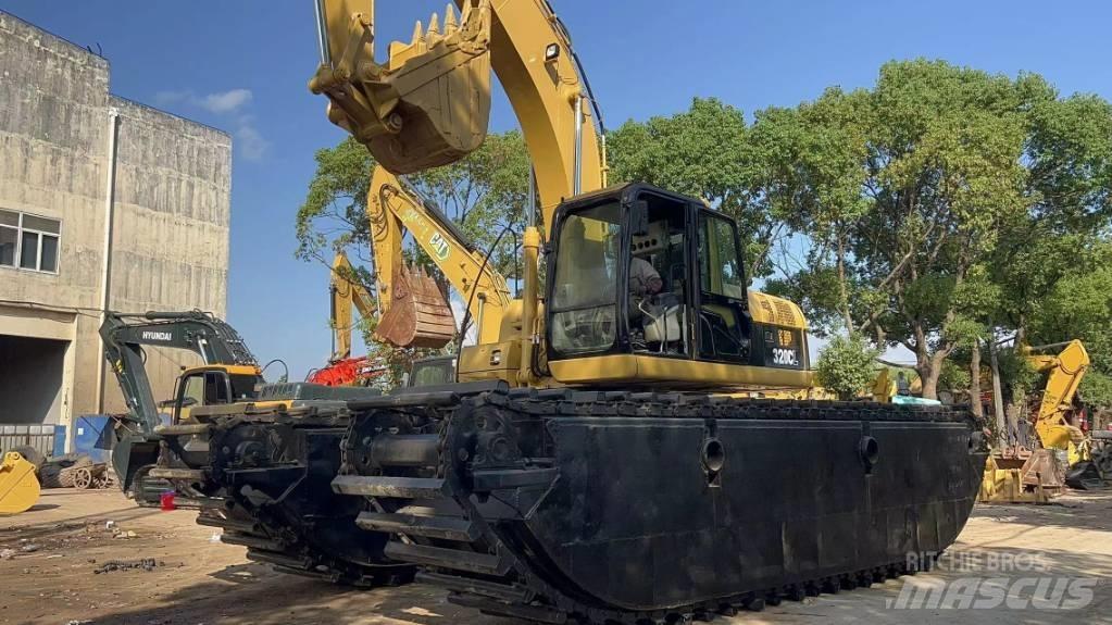 CAT 320 C Excavadoras anfibio
