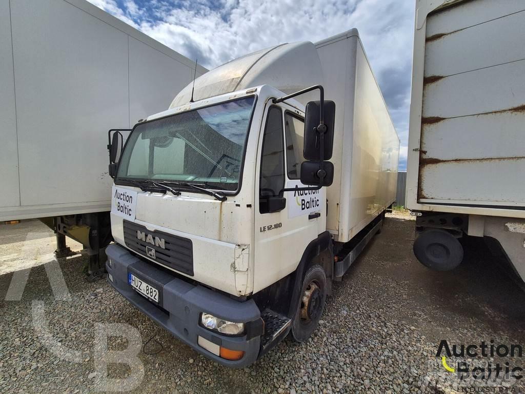MAN LE12.180 Camiones caja cerrada