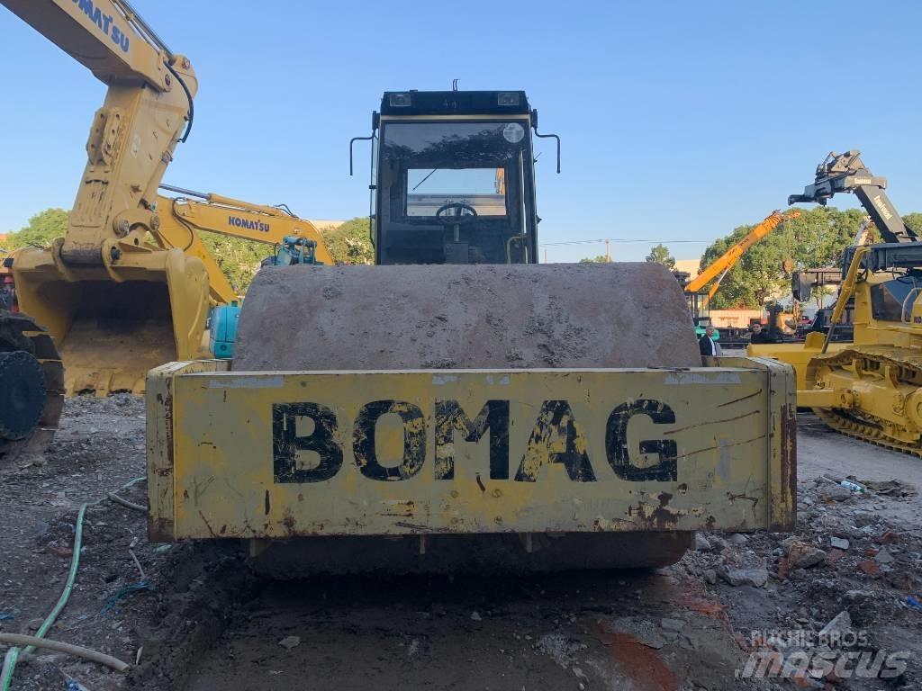 Bomag BW 225 D-3 Rodillos de doble tambor