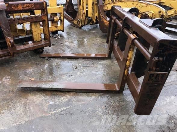 CAT IT 38 G Uñas para carretilla