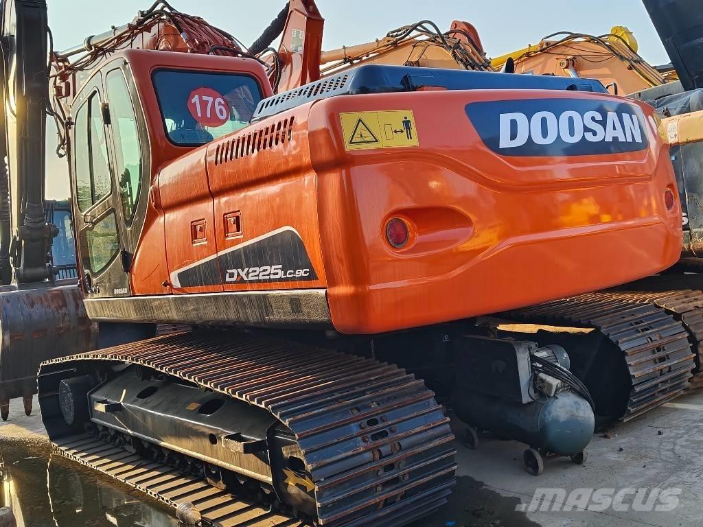 Doosan DX 225 LC-9C Excavadoras de cadenas