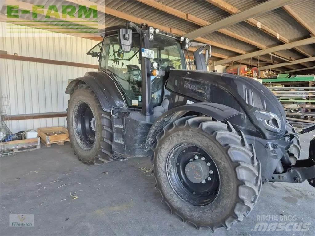 Valtra t235a Tractores
