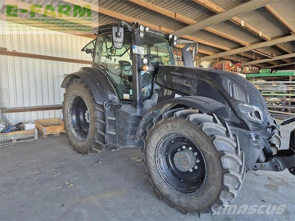 Valtra t235a Tractores