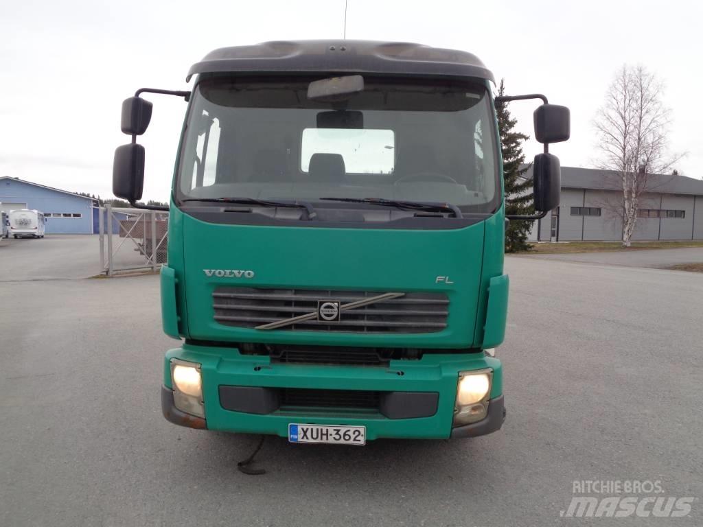 Volvo FL 240 4x2 Camiones con gancho