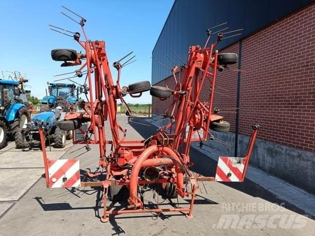 Kuhn GF8501 MHO Rastrillos y henificadores
