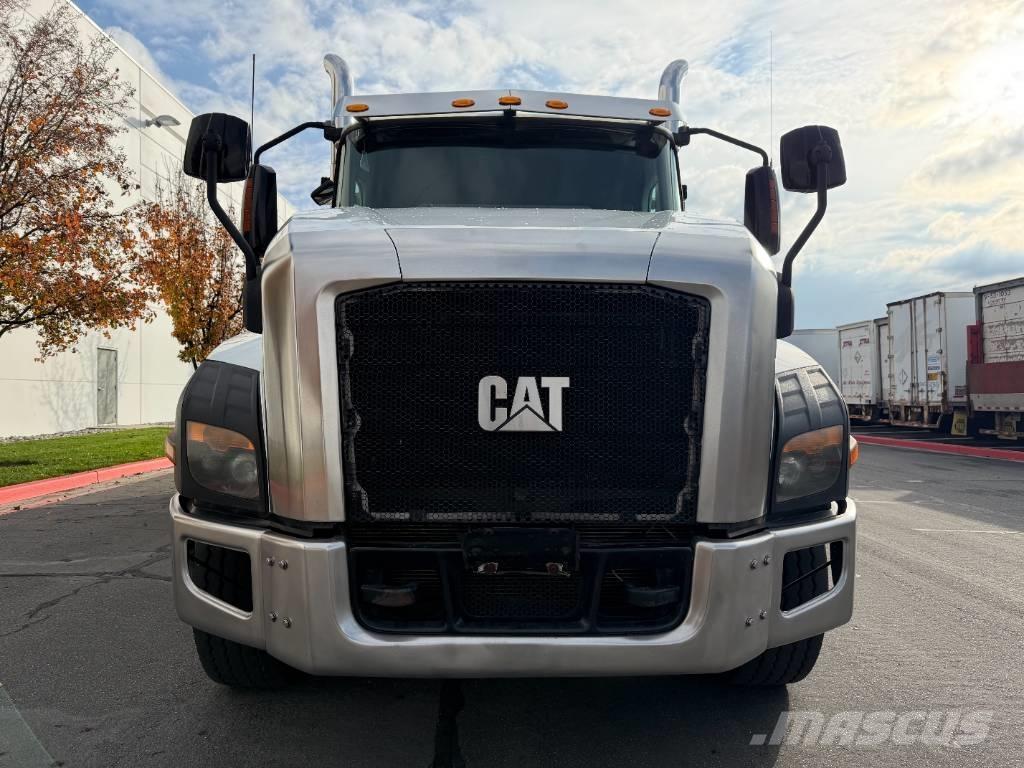 CAT CT 660 Camiones con gancho