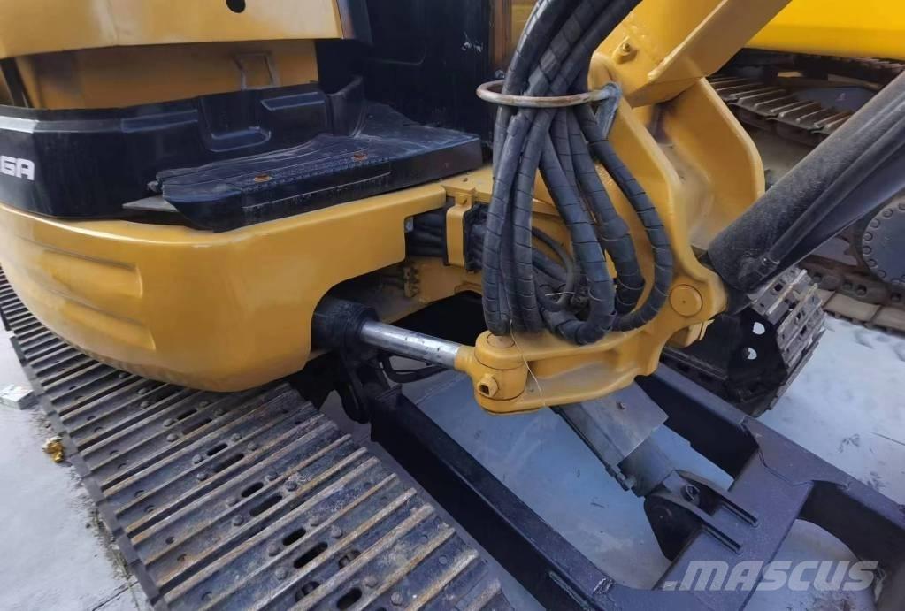 CAT 304 CR Mini excavadoras < 7t