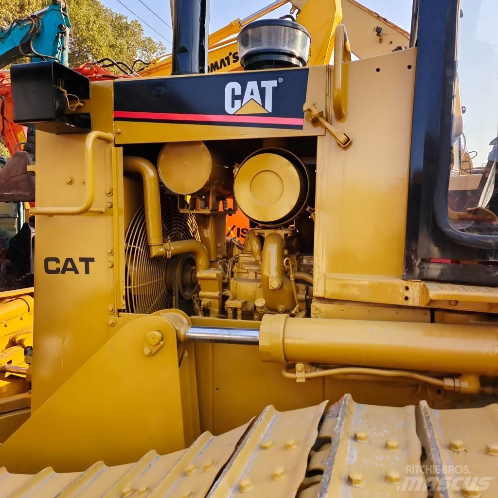 CAT D 6 M Buldozer sobre oruga