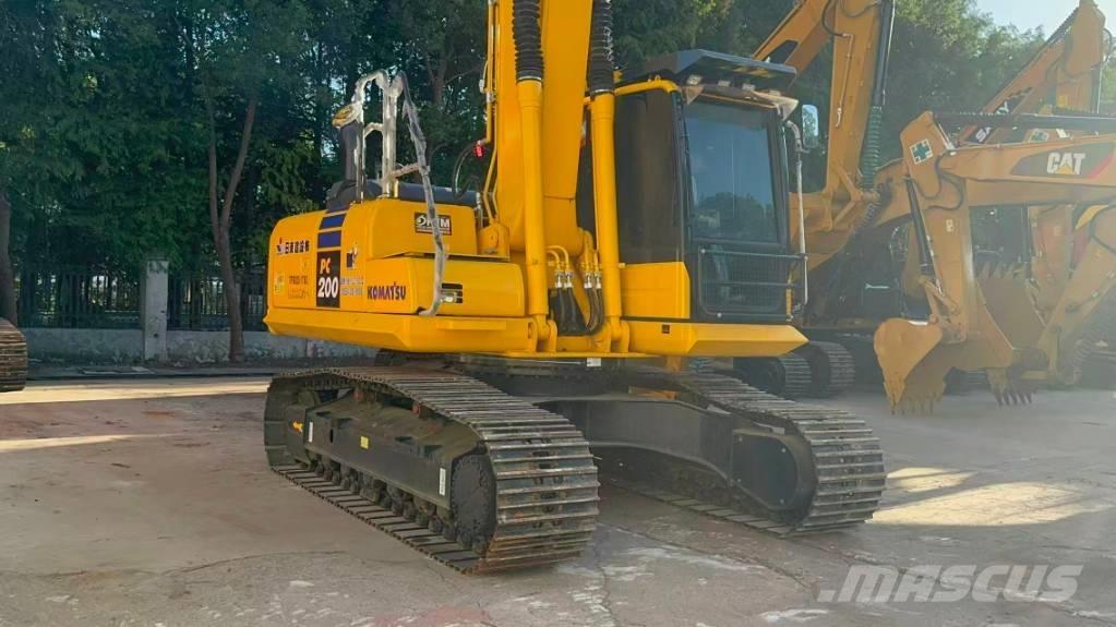 Komatsu PC 200-8N1 Excavadoras anfibio