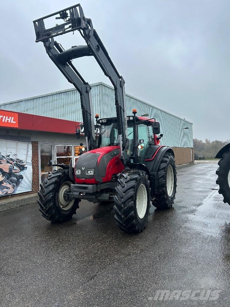 Valtra N 121 Tractores