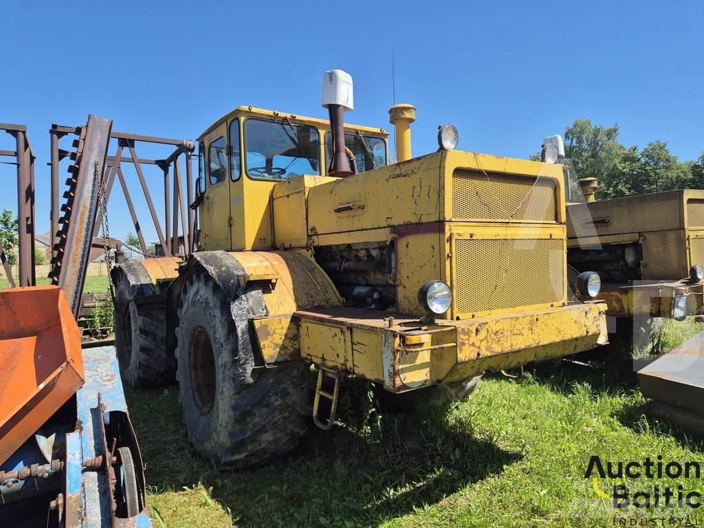 Kirovets K 701 Tractores