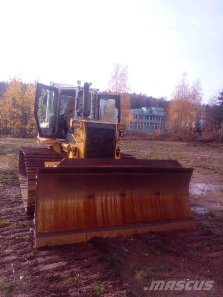 Komatsu D 61 PX-15 Buldozer sobre oruga