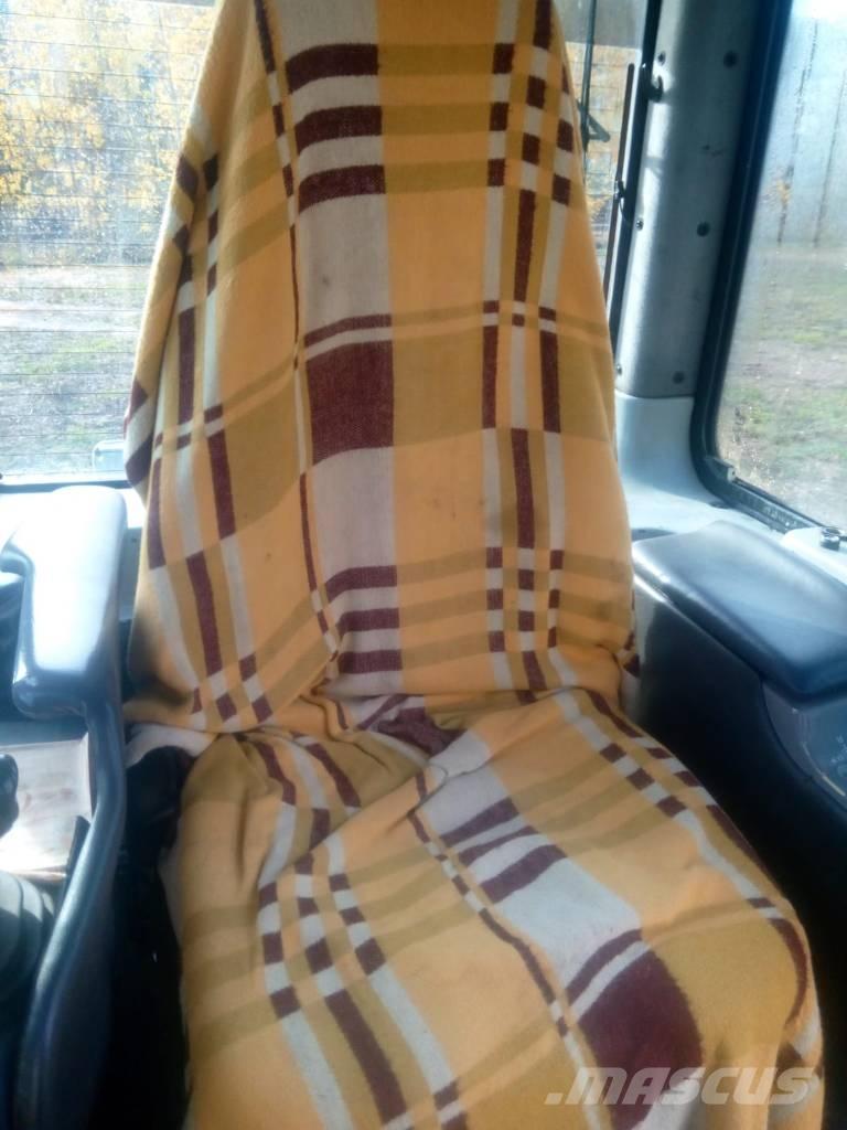 Komatsu D 61 PX-15 Buldozer sobre oruga