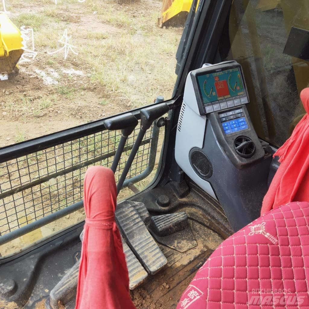 Komatsu PC200-8 Excavadoras de cadenas