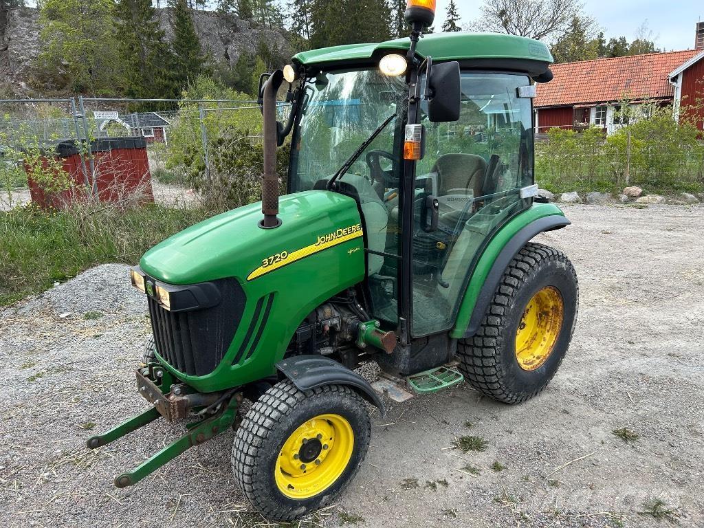 John Deere 3720 Tractores