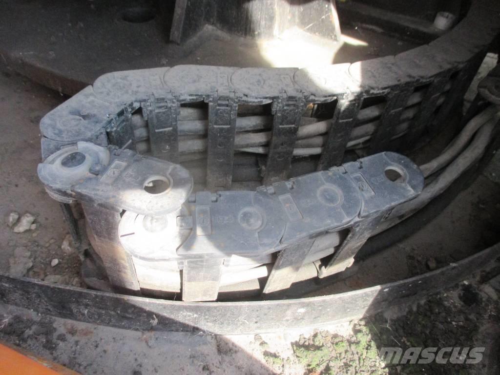 Manitou 100 VJR Ascensores de personal y montacargas de acceso