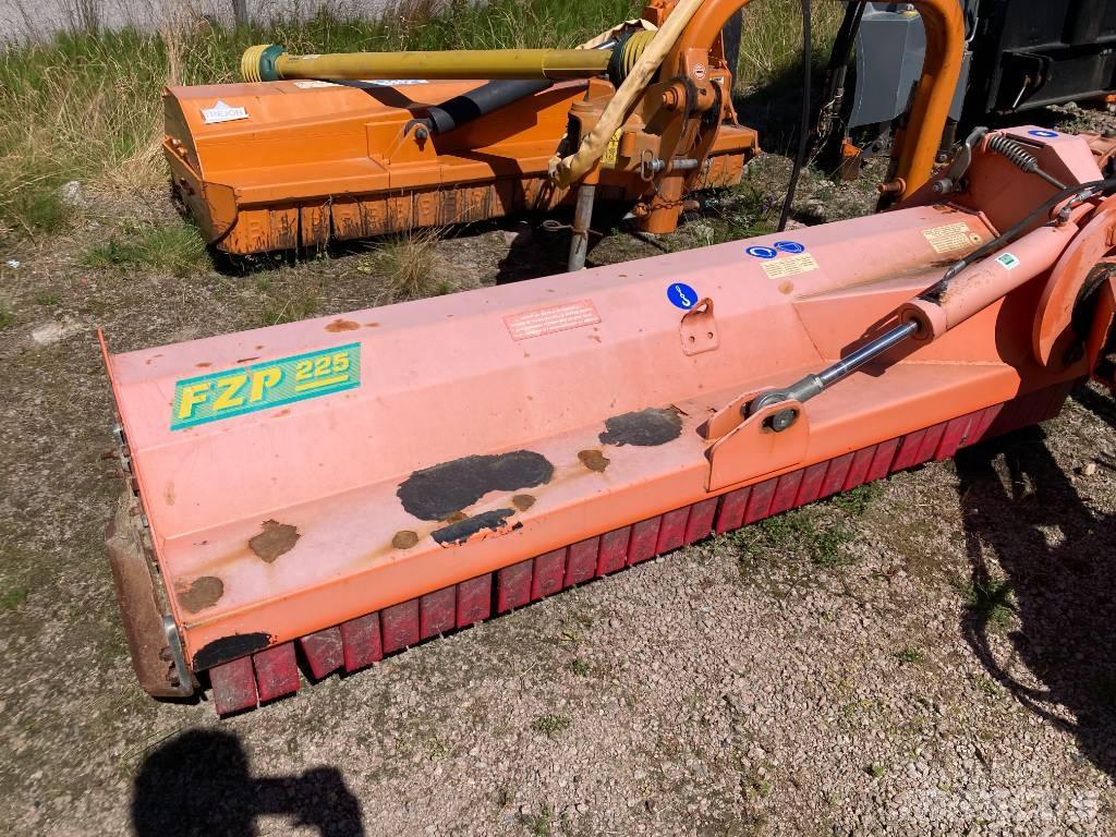 Agrimaster FZP225 Segadoras y cortadoras de hojas para pastos