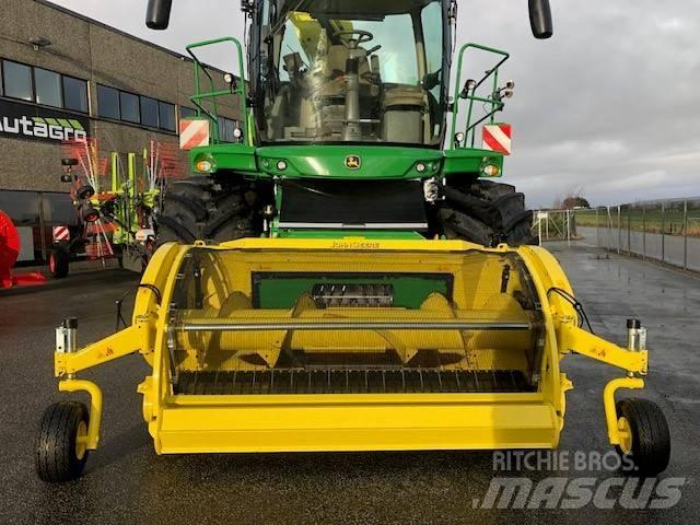 John Deere 8200 i Picadoras de forraje autopropulsadas