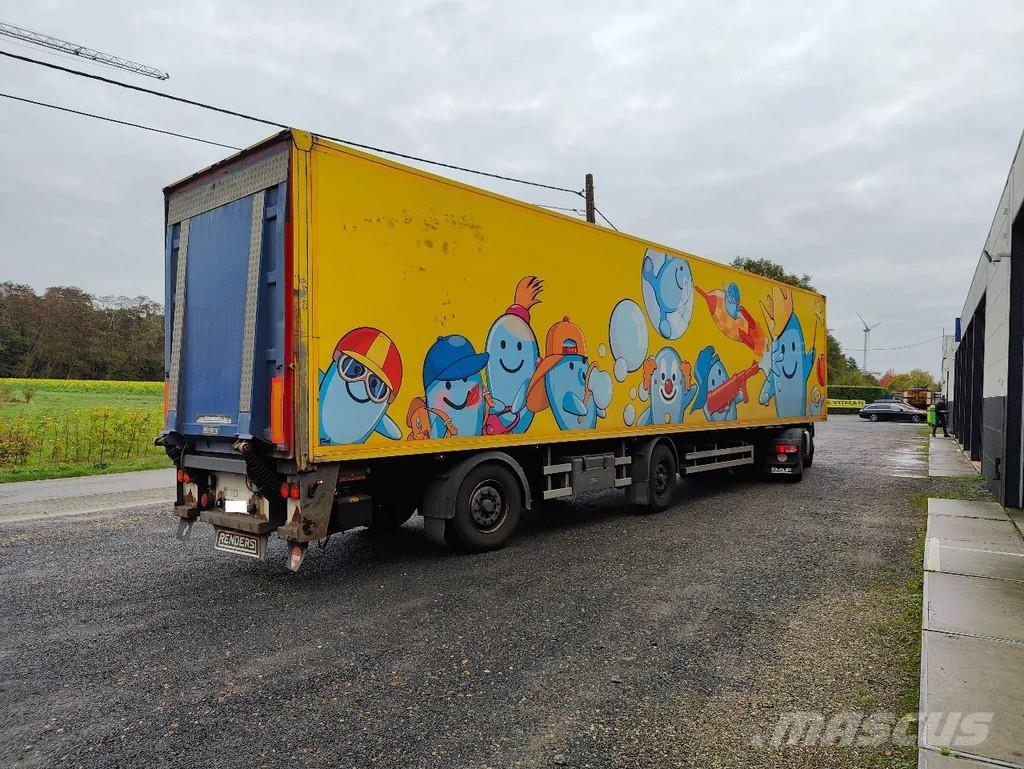 Renders X-Steering Semirremolques con carrocería de caja