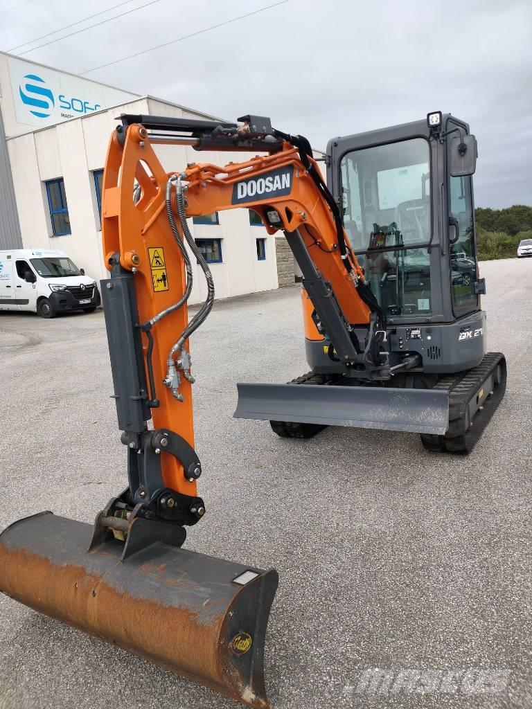 Doosan DX 27 Z Mini excavadoras < 7t