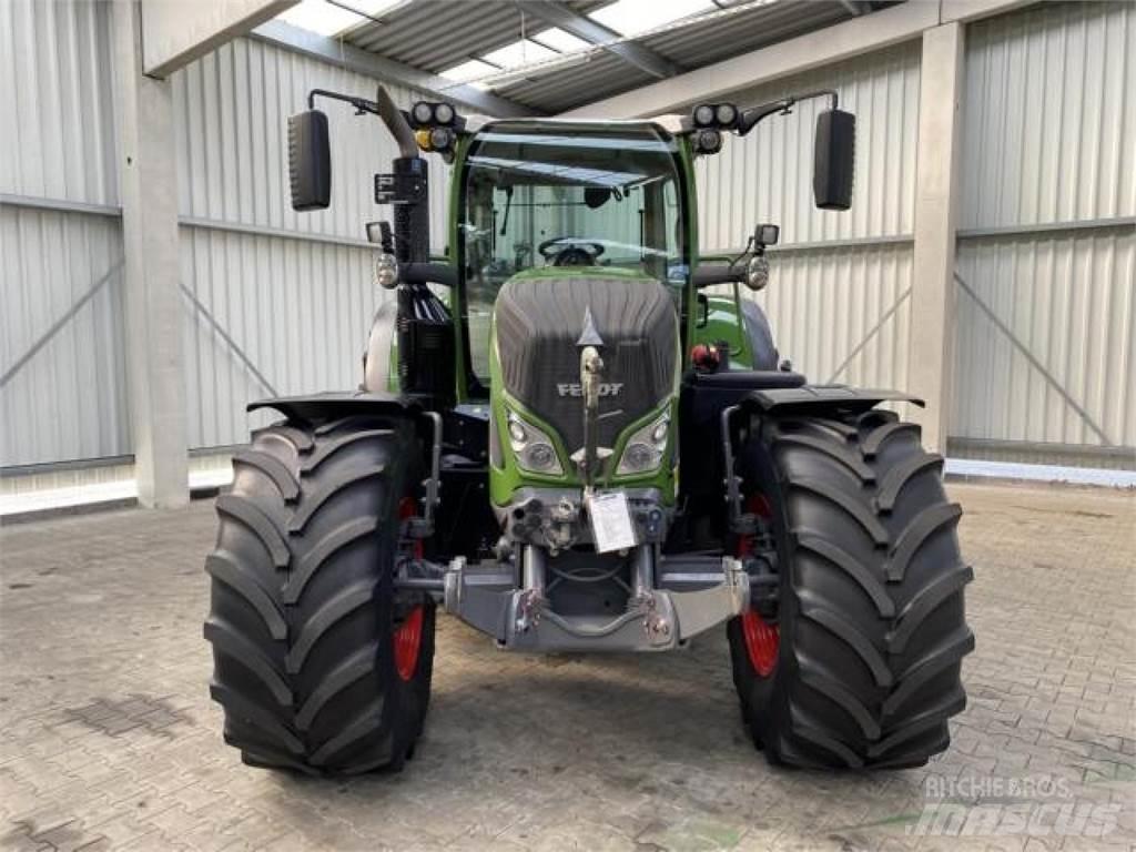 Fendt 724 Vario S4 Tractores