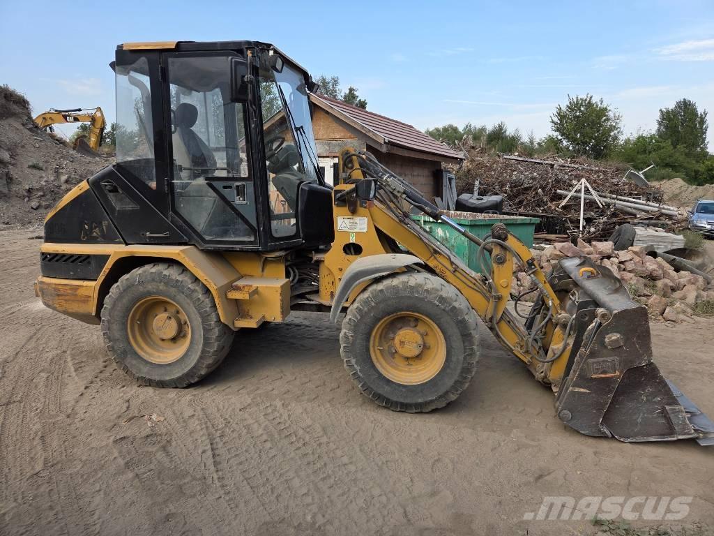 CAT 906 Cargadoras sobre ruedas