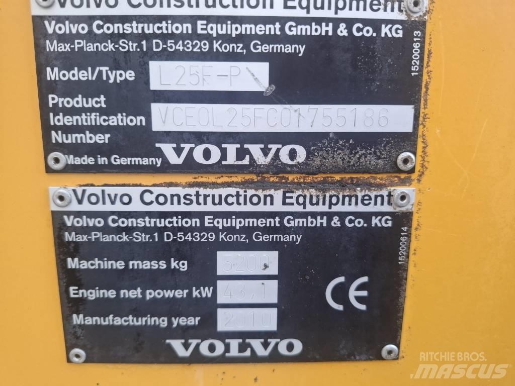 Volvo L 25 F-P Cargadoras sobre ruedas