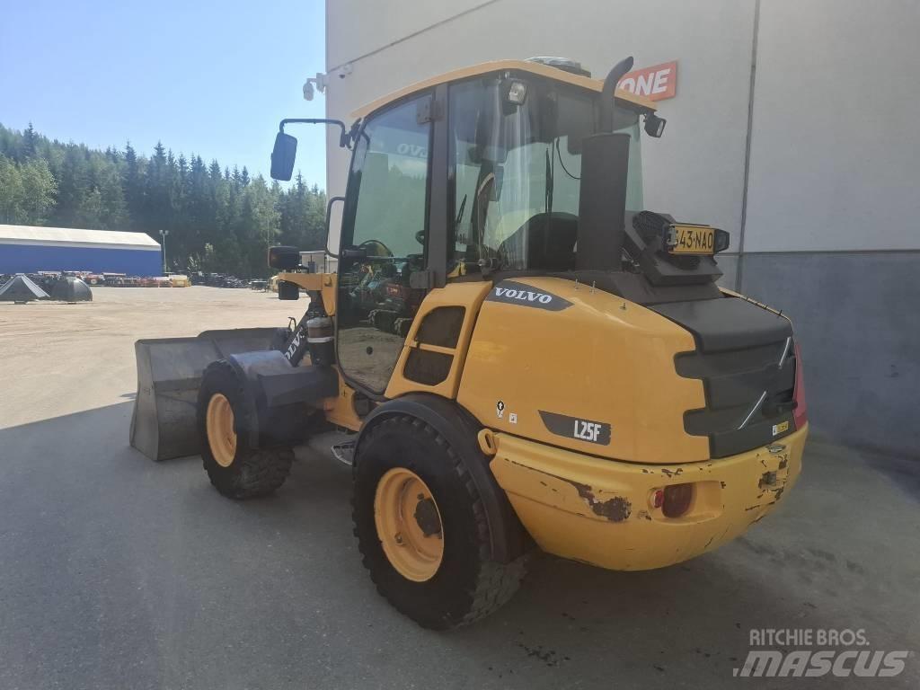 Volvo L 25 F-P Cargadoras sobre ruedas