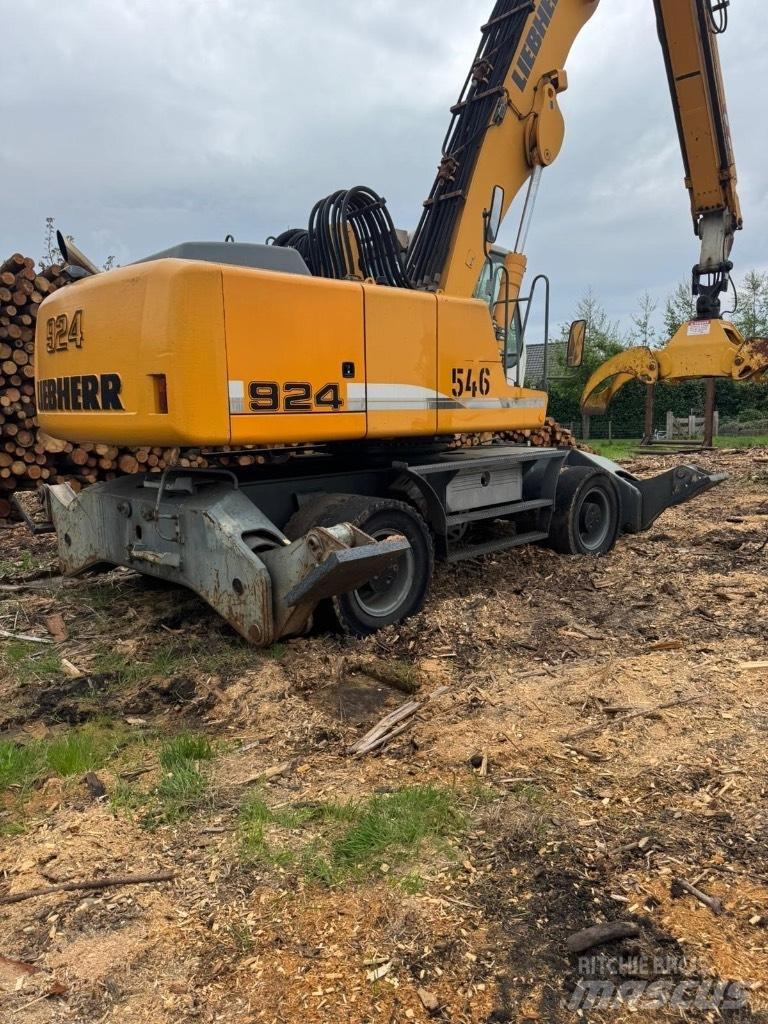 Liebherr 924 Otros equipos de carga y excavación
