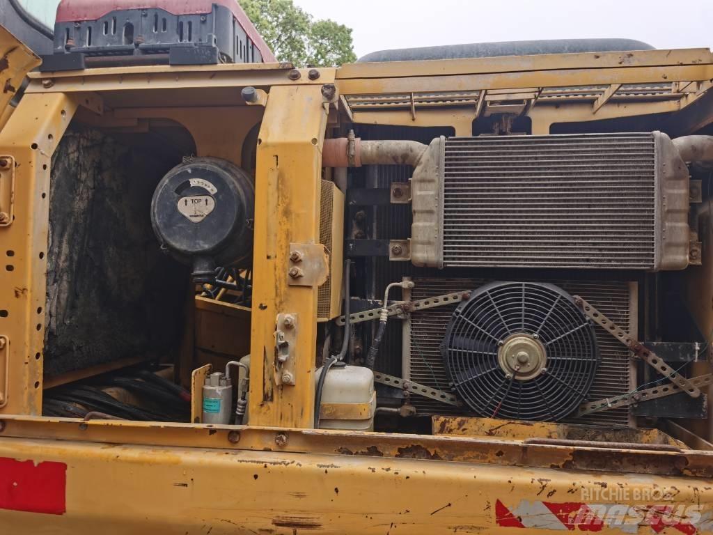 Komatsu PC 200-7 Excavadoras de cadenas