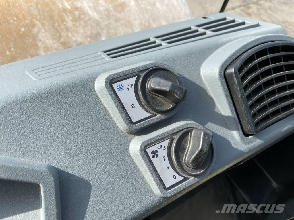 Bomag BW 213 D-5 Rodillos de un solo tambor