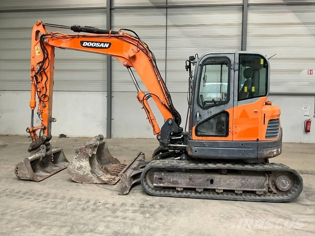 Doosan DX 80 R Excavadoras 7t - 12t