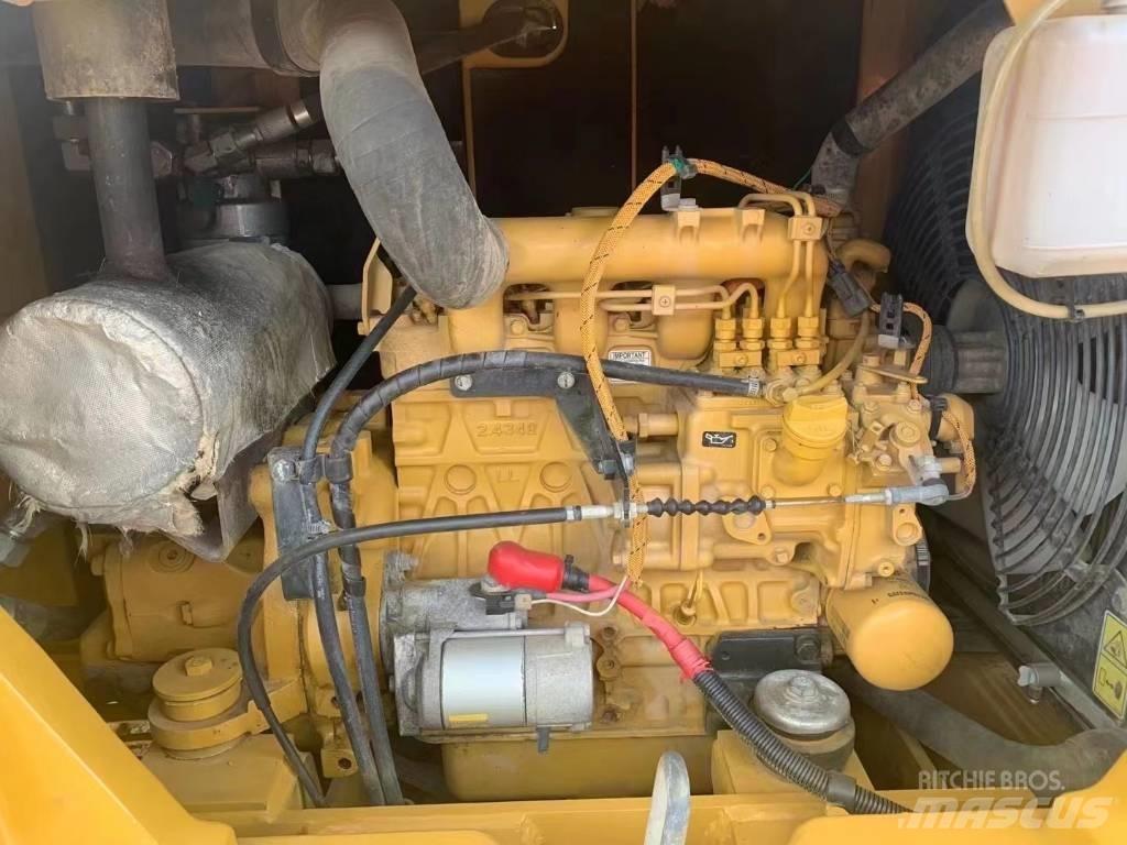CAT  305.5 Excavadoras de cadenas