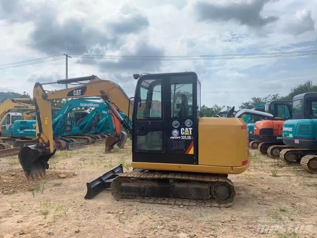 CAT  305.5 Excavadoras de cadenas