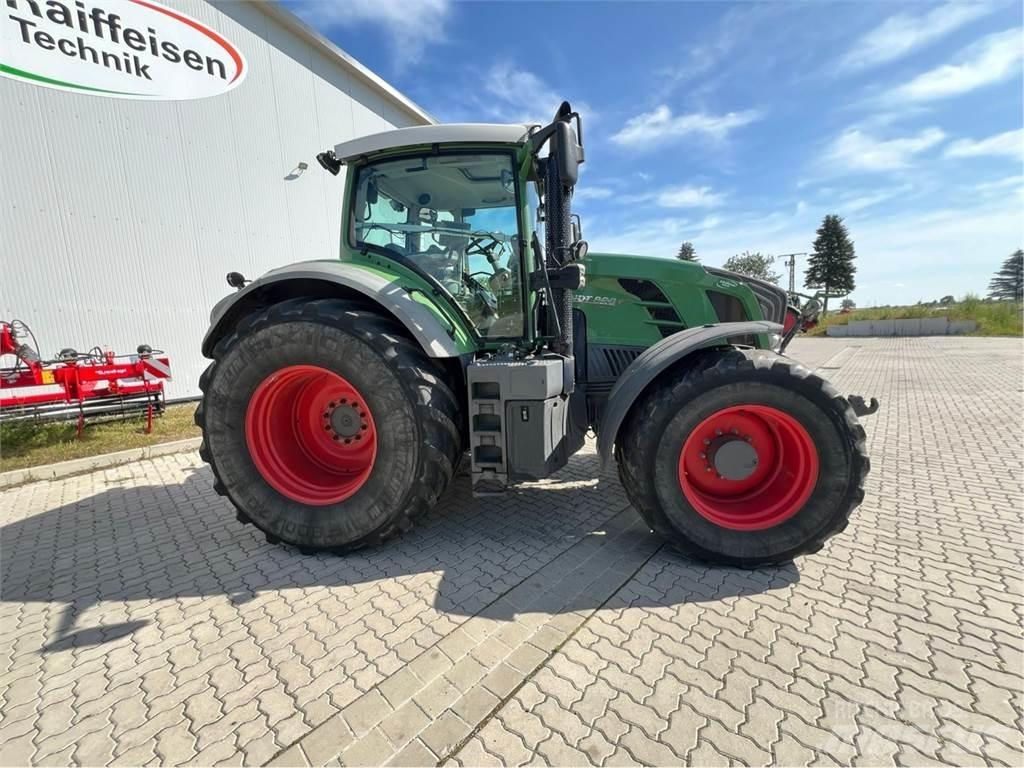 Fendt 828 Vario Tractores
