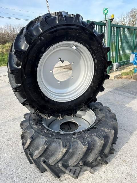  GREENEX 320/70R28 Neumáticos, ruedas y llantas