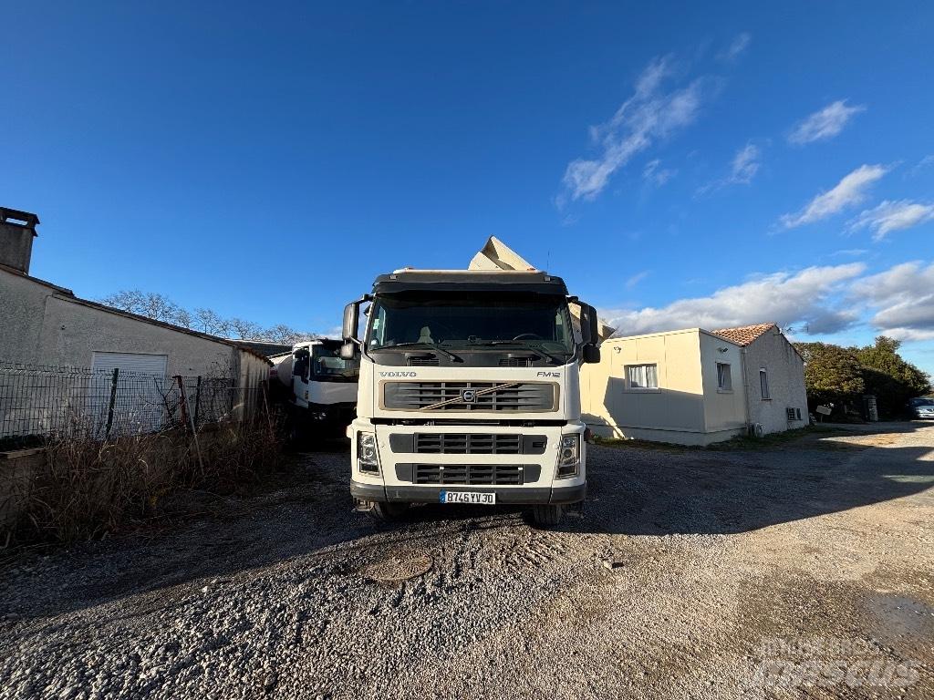 Volvo FM 12 380 Camiones bañeras basculantes o volquetes