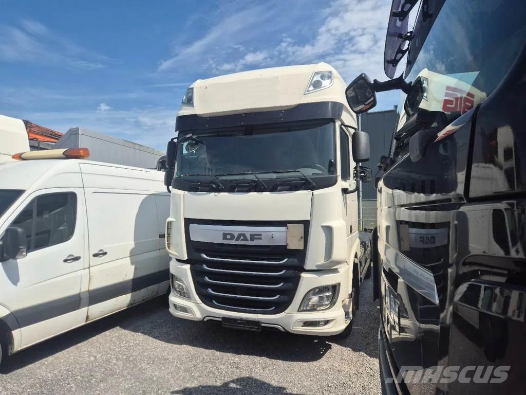 DAF XF 460 6x2 Camiones con gancho