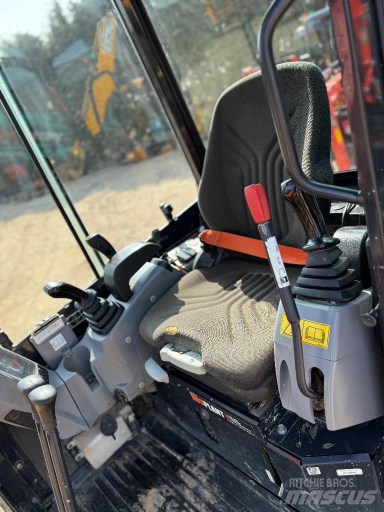 Kubota U 27-4 Mini excavadoras < 7t