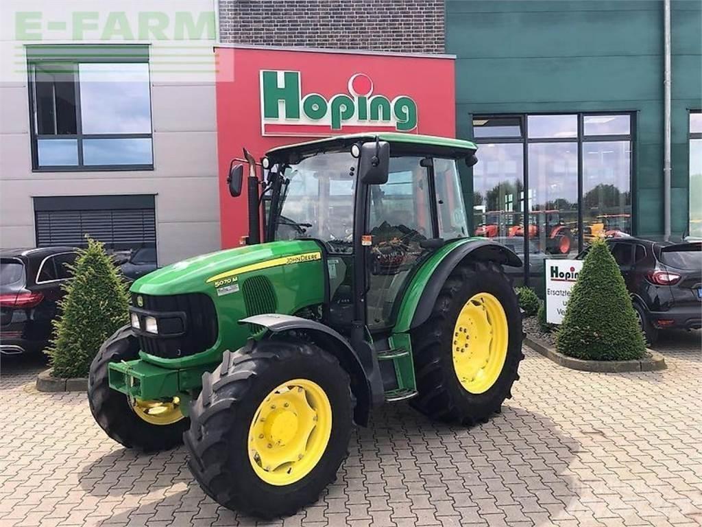John Deere 5070 m Tractores