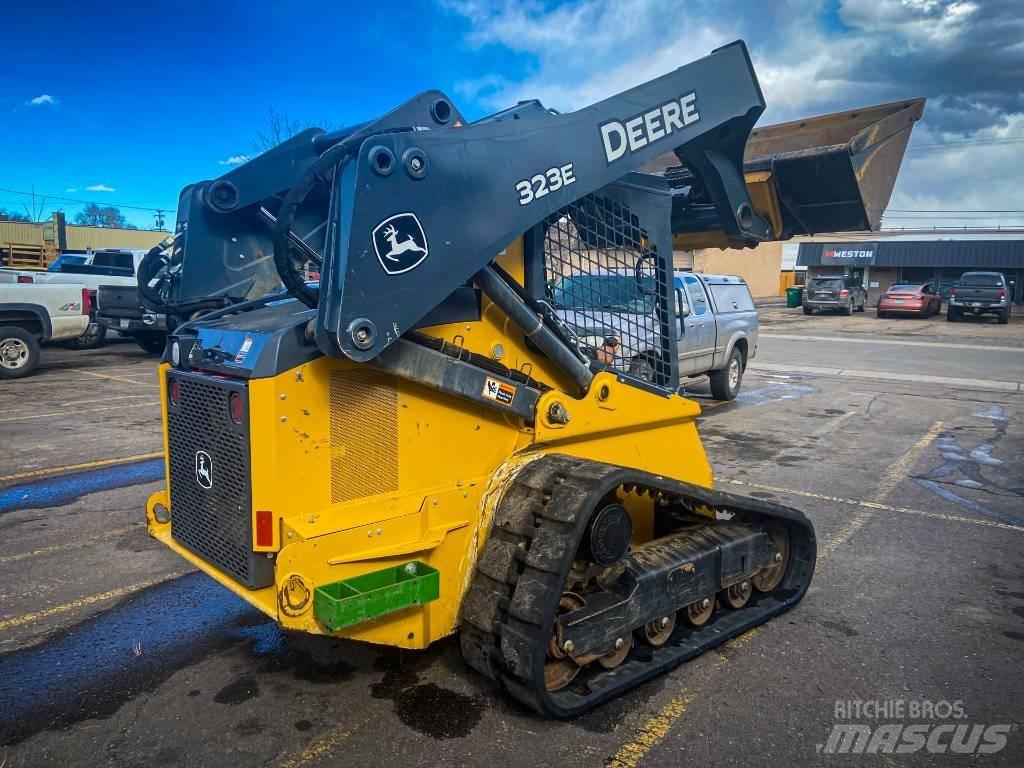John Deere 323 E Minicargadoras