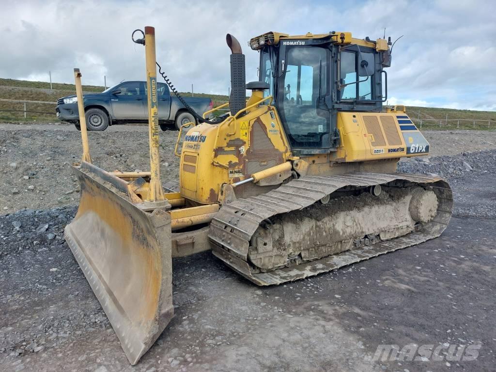 Komatsu D61PX-24 Buldozer sobre oruga