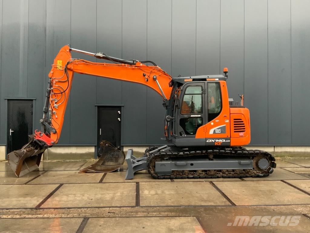 Doosan DX 140 LCR Excavadoras de cadenas
