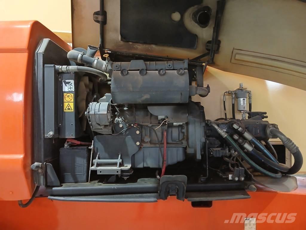 JLG 800 AJ Plataforma de trabajo articulada