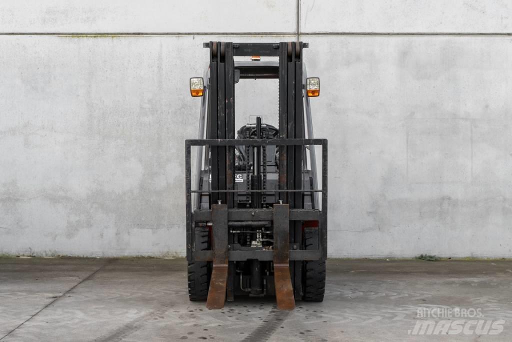 Manitou MI 25 D Carretillas diesel