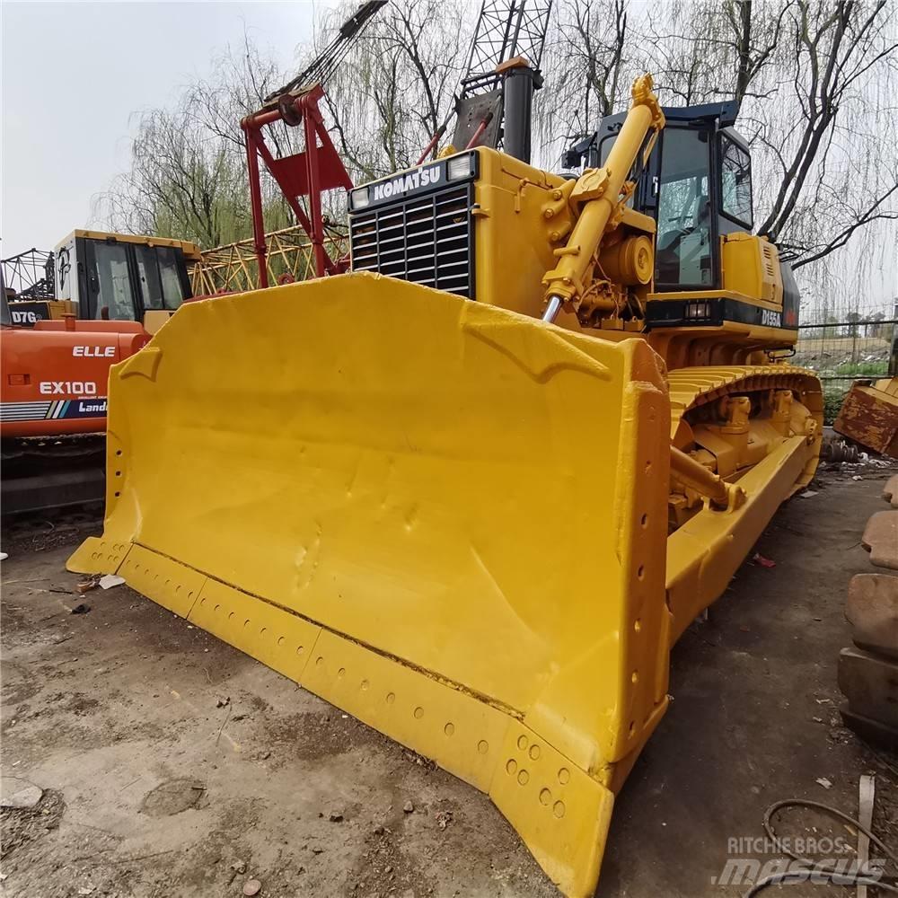Komatsu d155a-2 Buldozer sobre oruga
