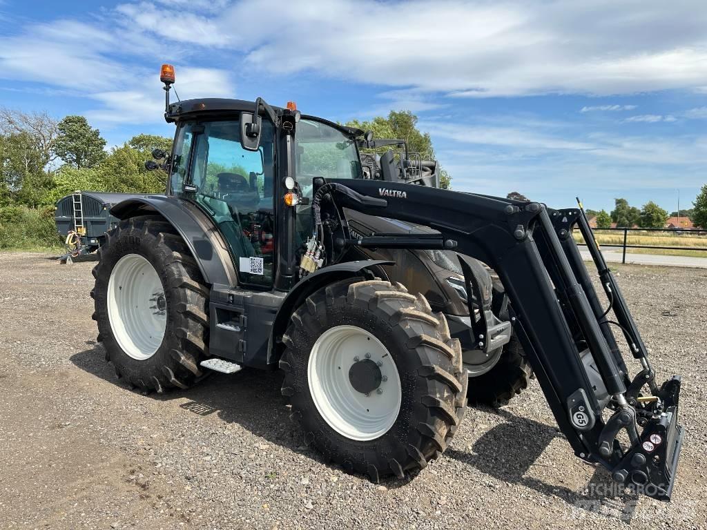 Valtra G 135 A Tractores